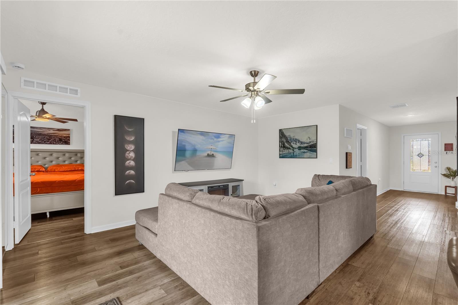 Image 3 of 34 For 1898 9th Avenue