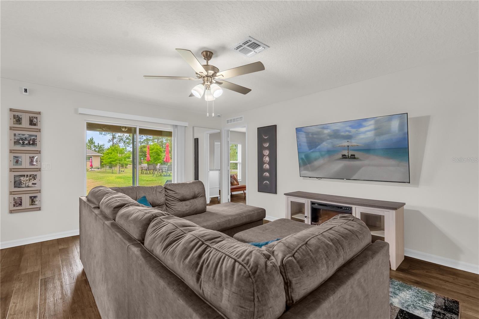 Image 5 of 34 For 1898 9th Avenue
