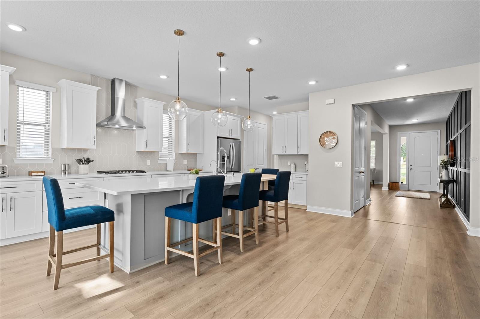 Image 3 of 46 For 675 Primrose Willow Way