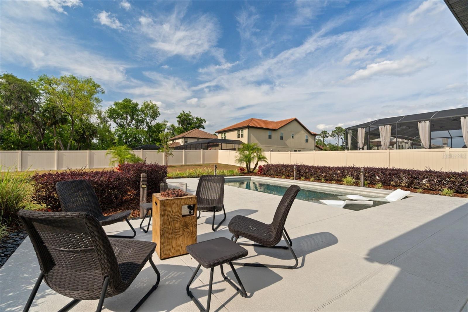 Image 32 of 46 For 675 Primrose Willow Way