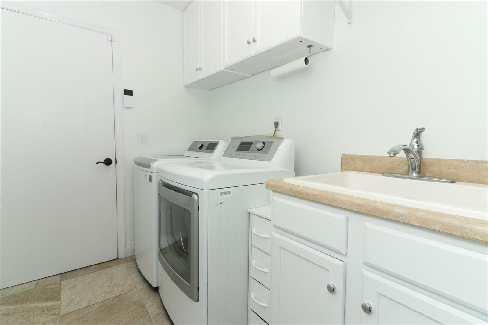 Image 17 of 66 For 3562 Gatlin Place