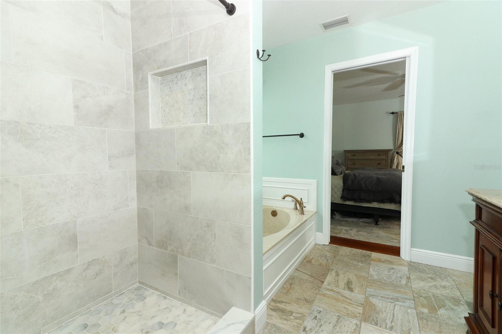 Image 21 of 66 For 3562 Gatlin Place