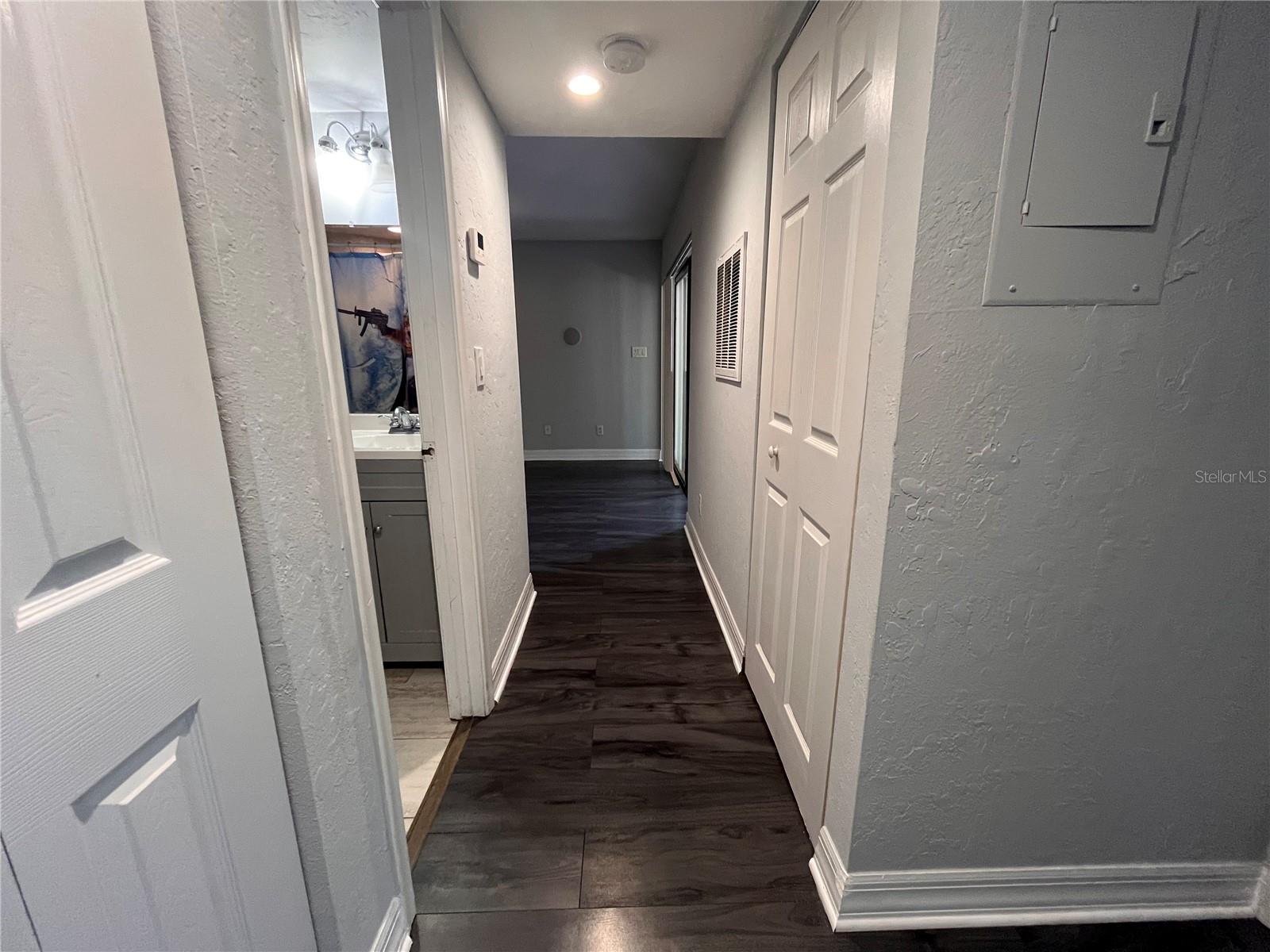Image 14 of 26 For 3807 Atrium Drive L-6