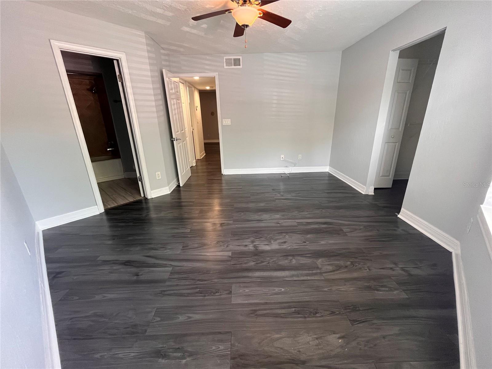 Image 18 of 26 For 3807 Atrium Drive L-6