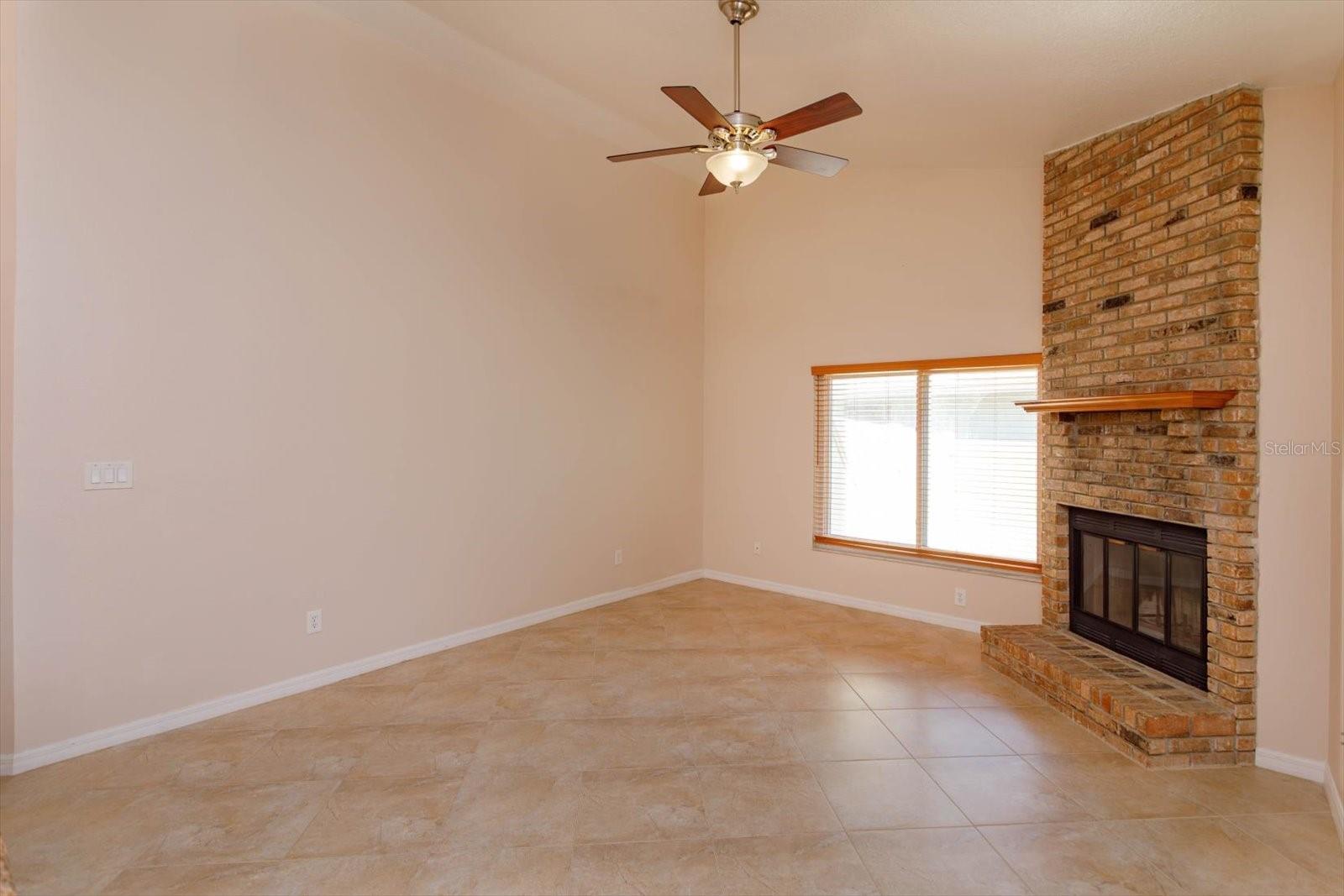 Image 17 of 38 For 9681 Lake Douglas Place