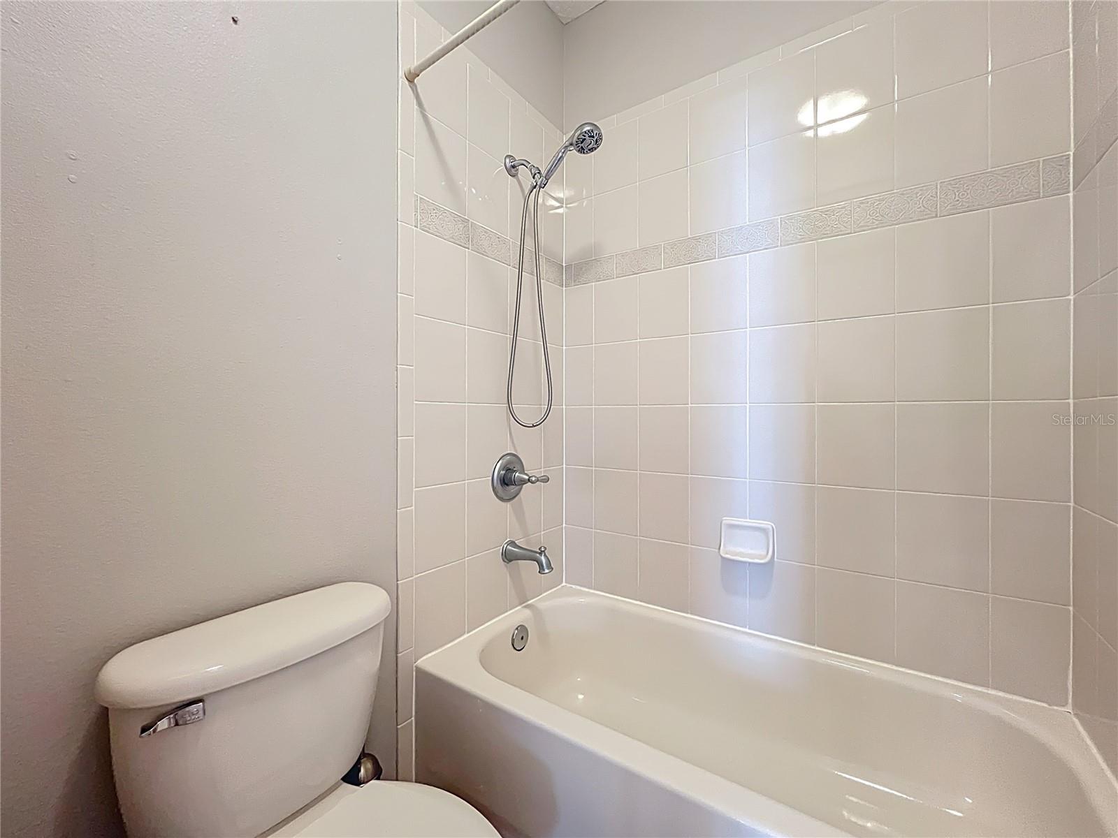Image 23 of 36 For 12724 Bideford Avenue