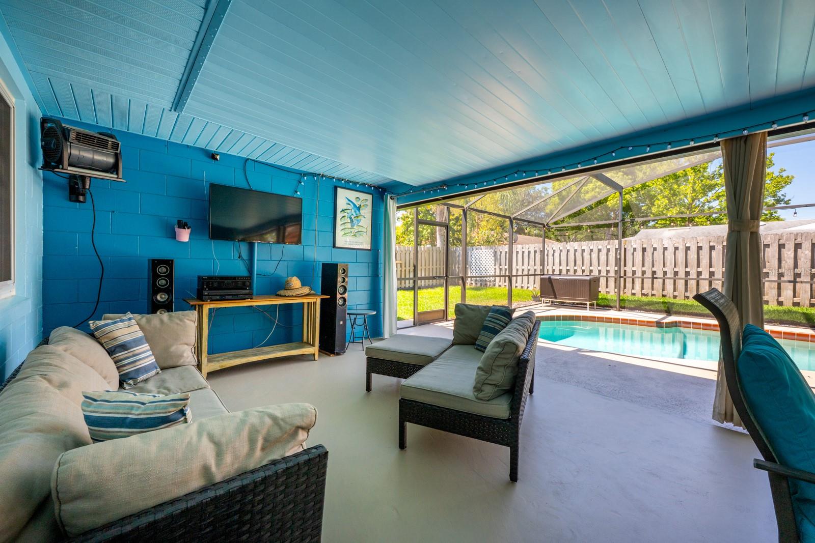 Image 21 of 26 For 208 Madeira Avenue