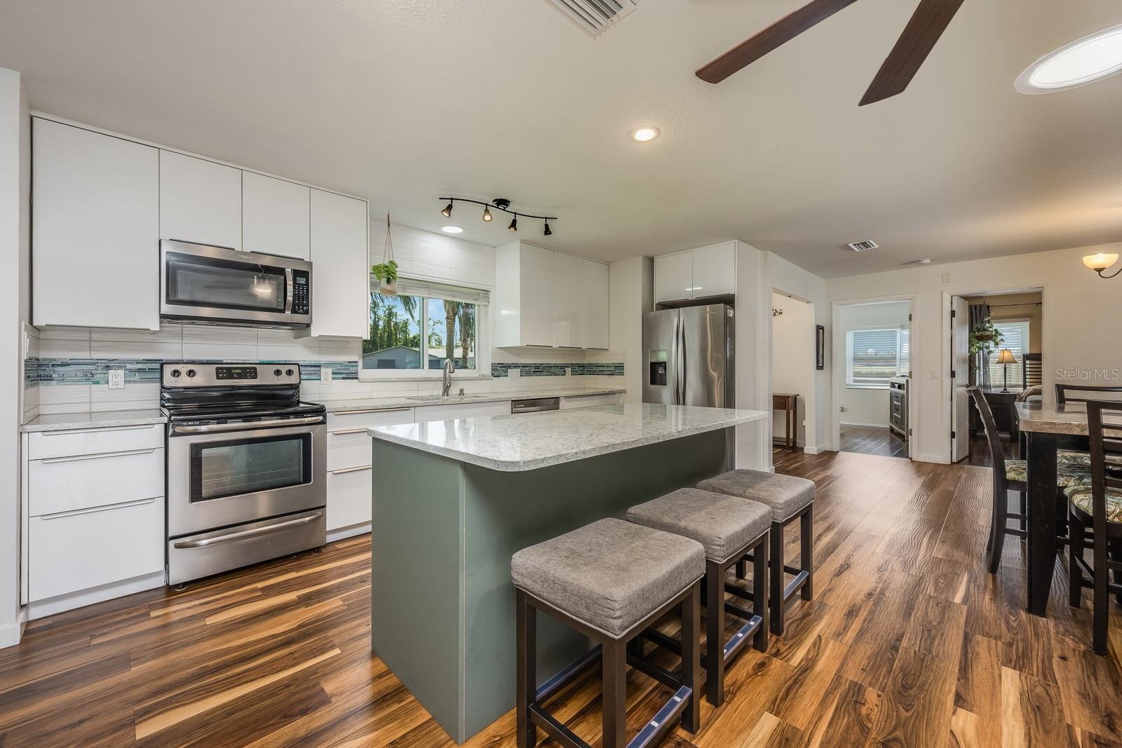 Image 4 of 26 For 208 Madeira Avenue