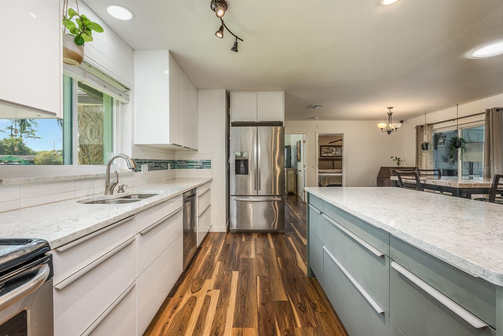 Image 7 of 26 For 208 Madeira Avenue