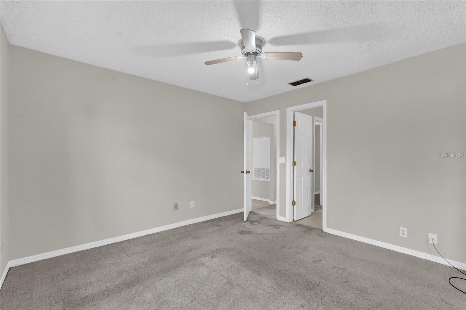 Image 11 of 22 For 948 Bird Bay Court 102