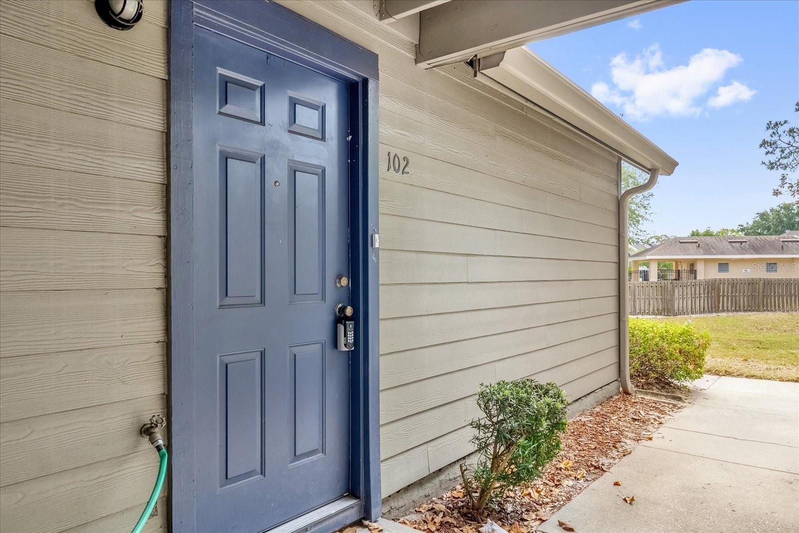 Image 19 of 22 For 948 Bird Bay Court 102