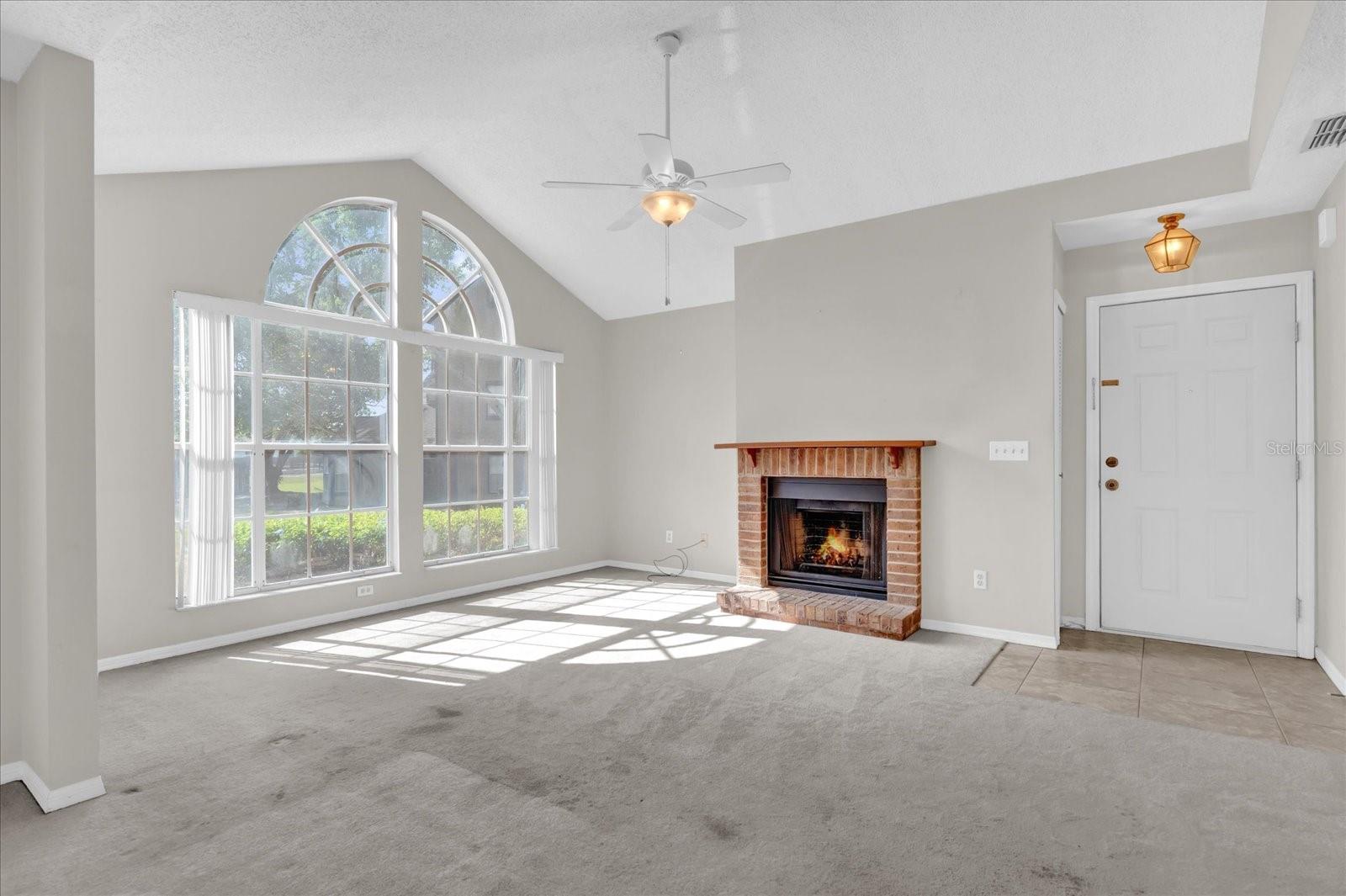 Image 4 of 22 For 948 Bird Bay Court 102