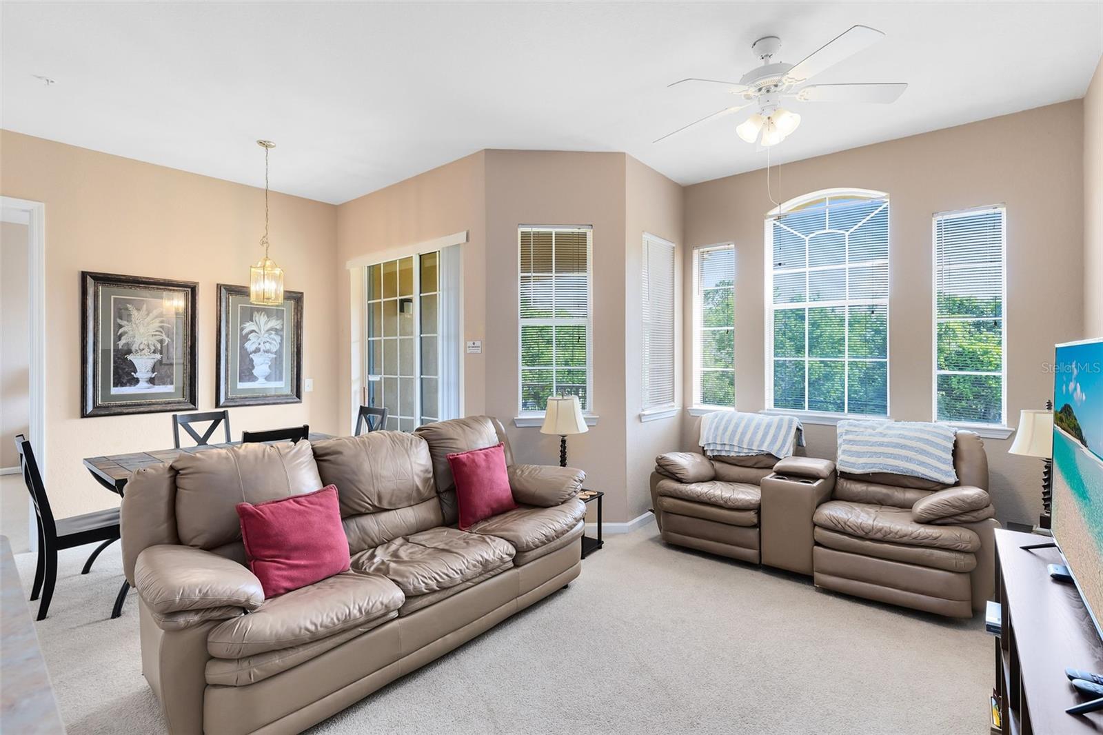 Image 4 of 29 For 422 Terrace Ridge Circle 422