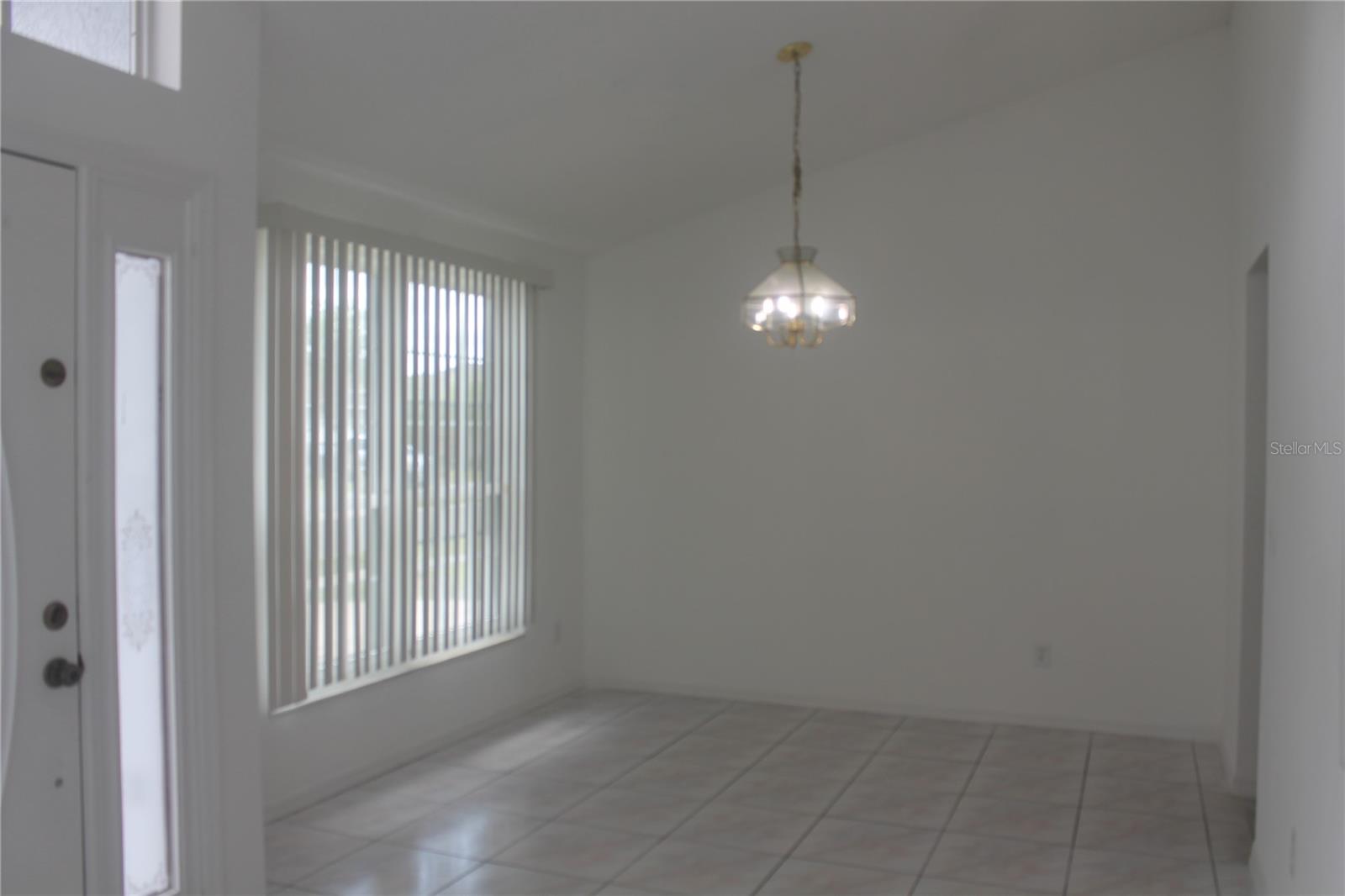 Image 3 of 23 For 462 Kassik Circle