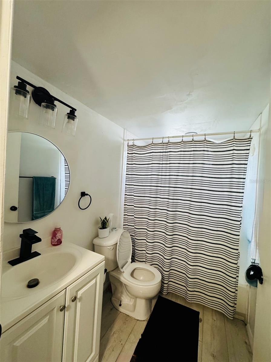 Image 8 of 12 For 2301 Oak Park Way 101