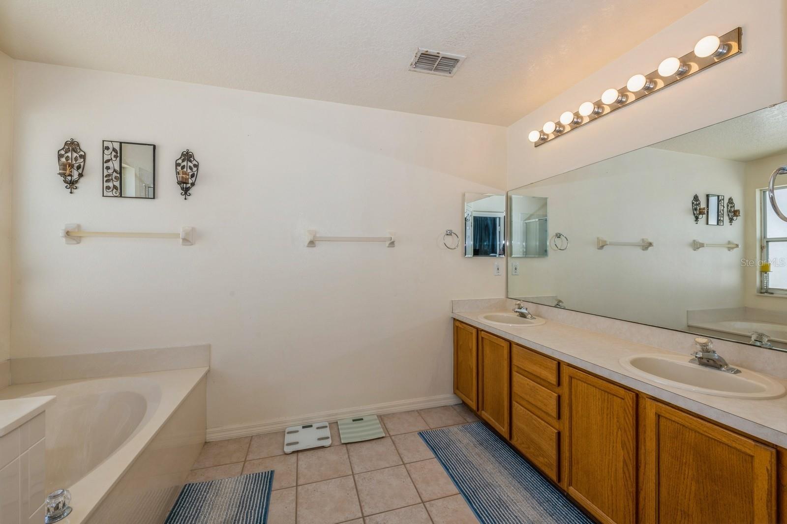 Image 10 of 21 For 502 Freeman Street