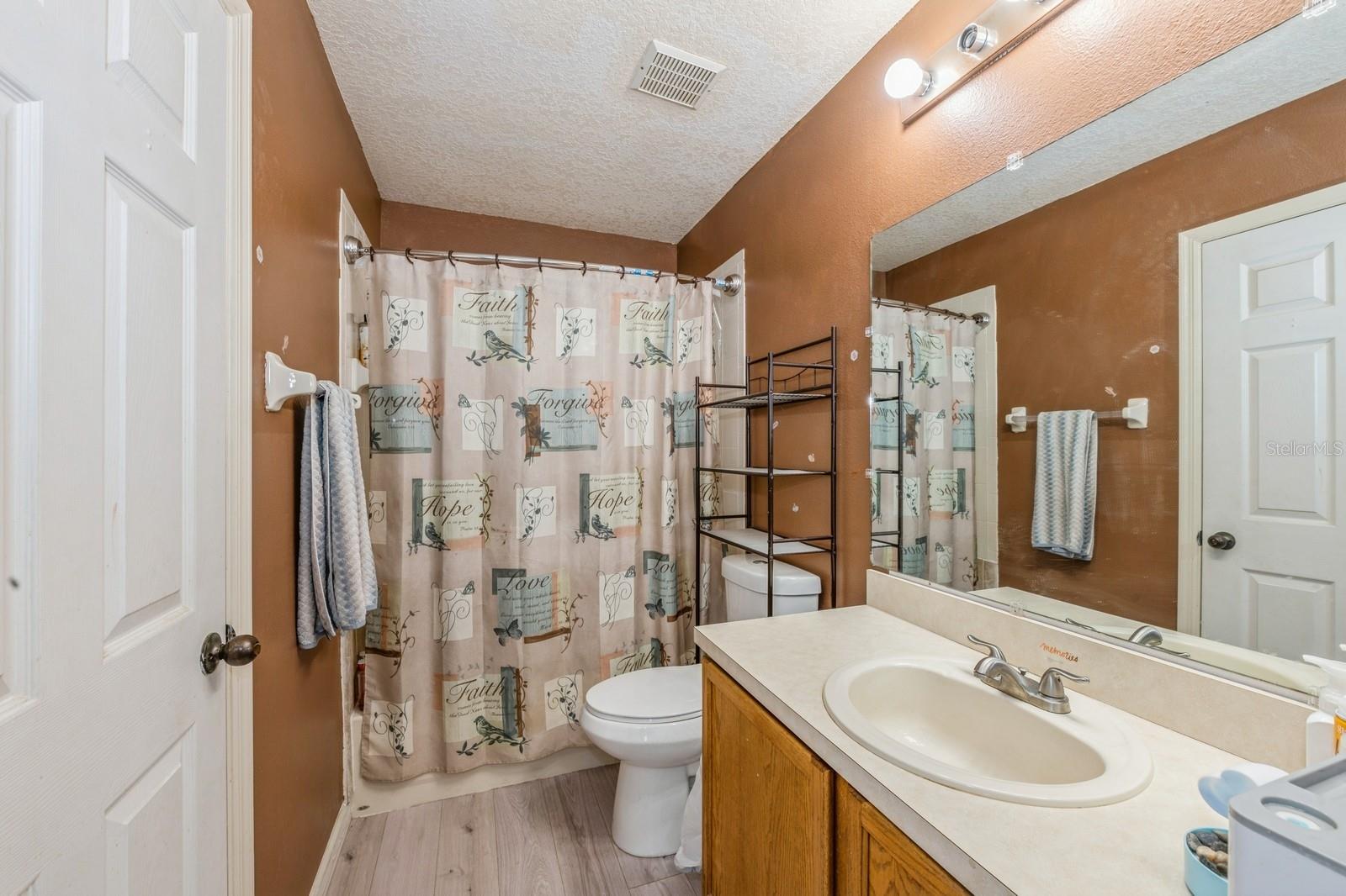 Image 16 of 21 For 502 Freeman Street