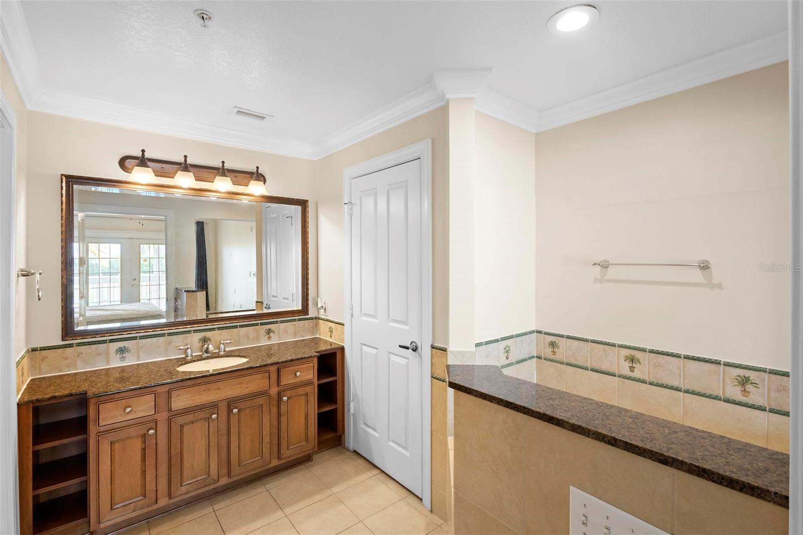 Image 19 of 34 For 7689 Heritage Crossing Way 202