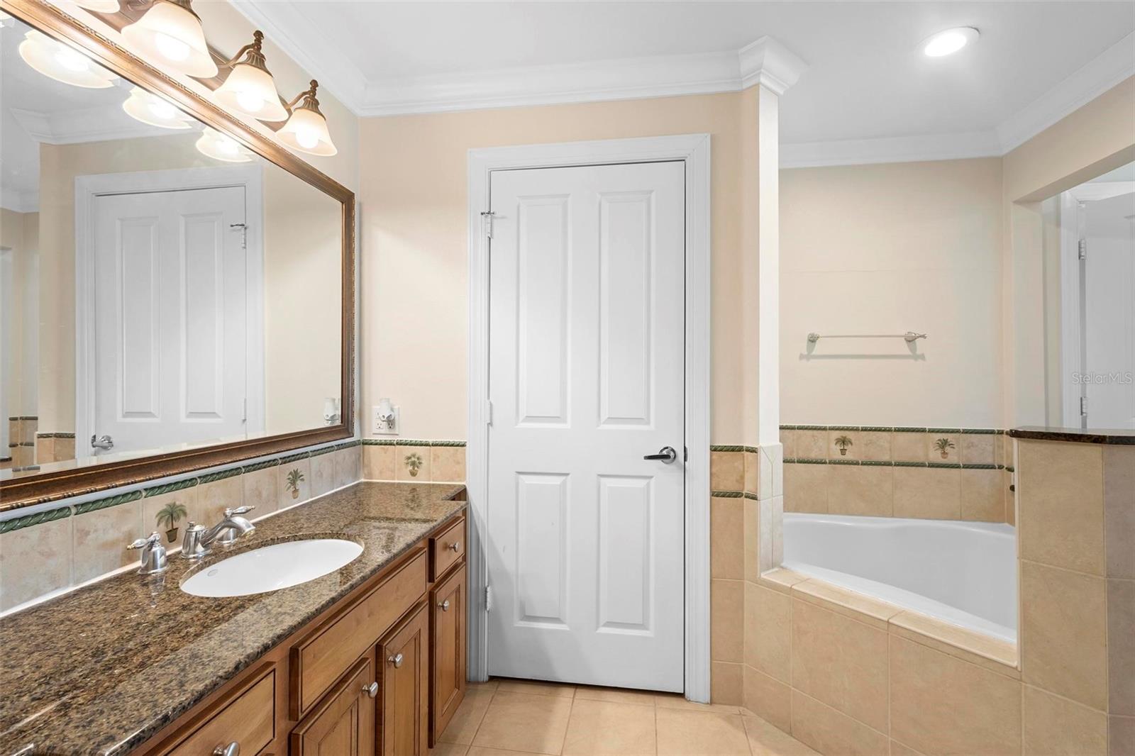 Image 20 of 34 For 7689 Heritage Crossing Way 202