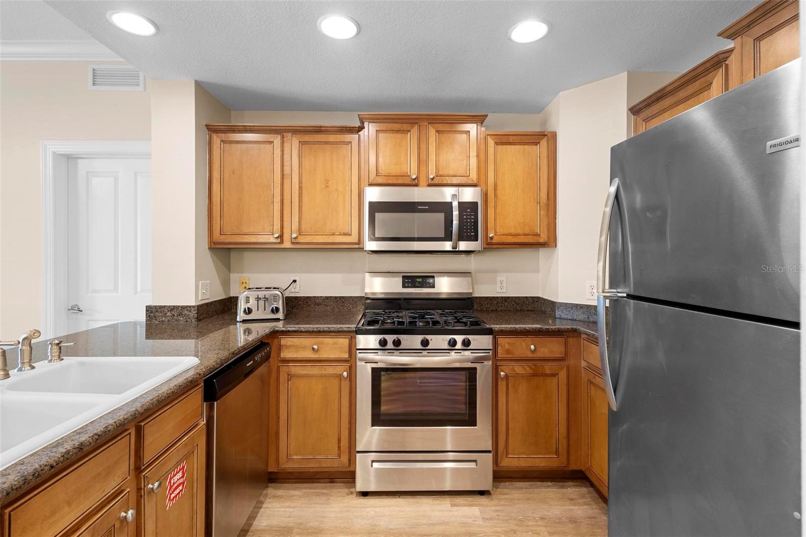 Image 8 of 34 For 7689 Heritage Crossing Way 202