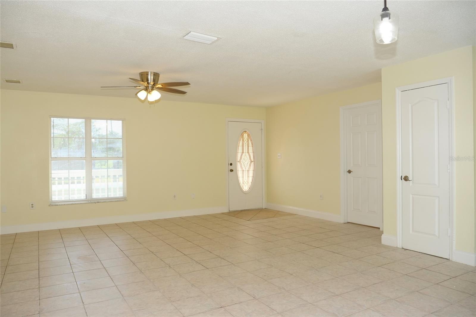 Image 4 of 20 For 521 Chiles Lane