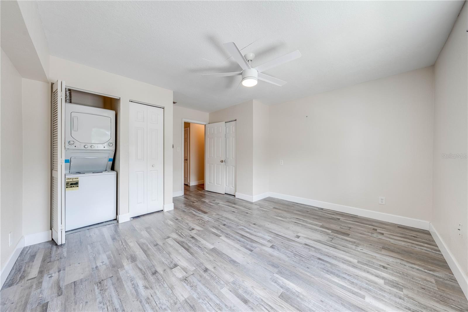 Image 14 of 43 For 130 Lewfield Circle 130