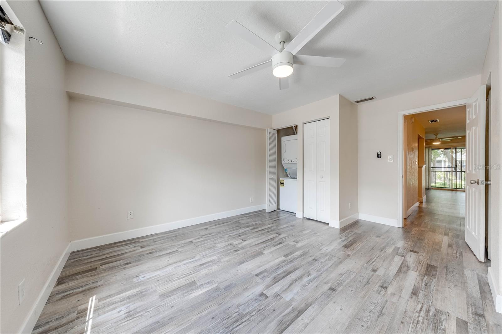 Image 15 of 43 For 130 Lewfield Circle 130