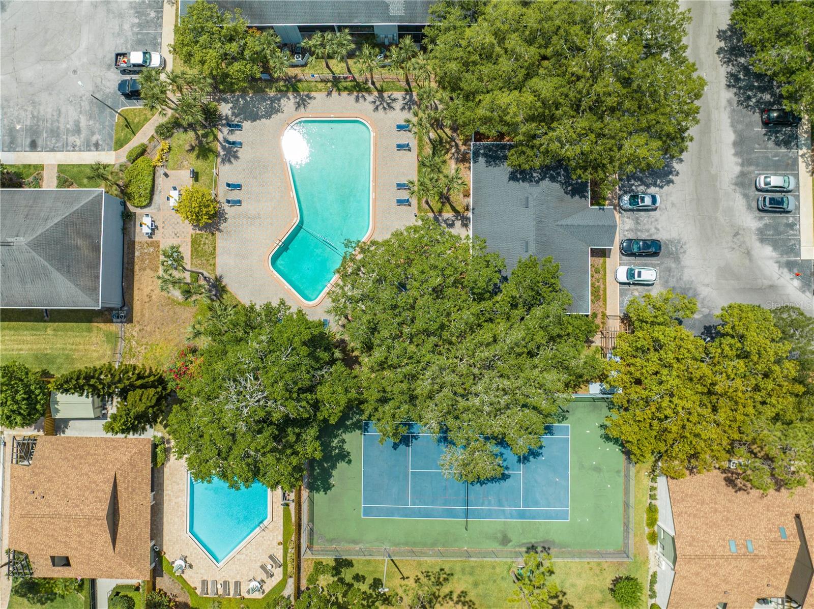 Image 37 of 43 For 130 Lewfield Circle 130