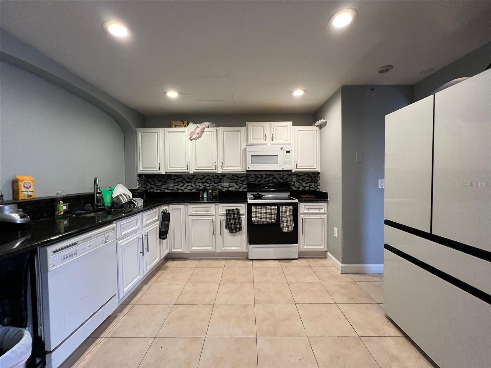 Image 7 of 15 For 2487 Harbour Way