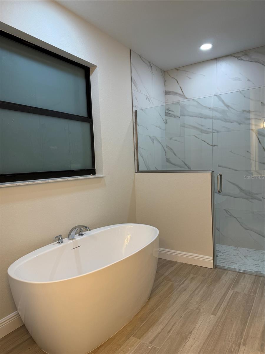 Image 17 of 32 For 20296 Rutherford Avenue