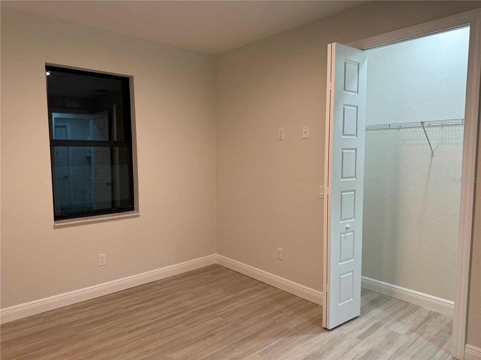 Image 21 of 32 For 20296 Rutherford Avenue