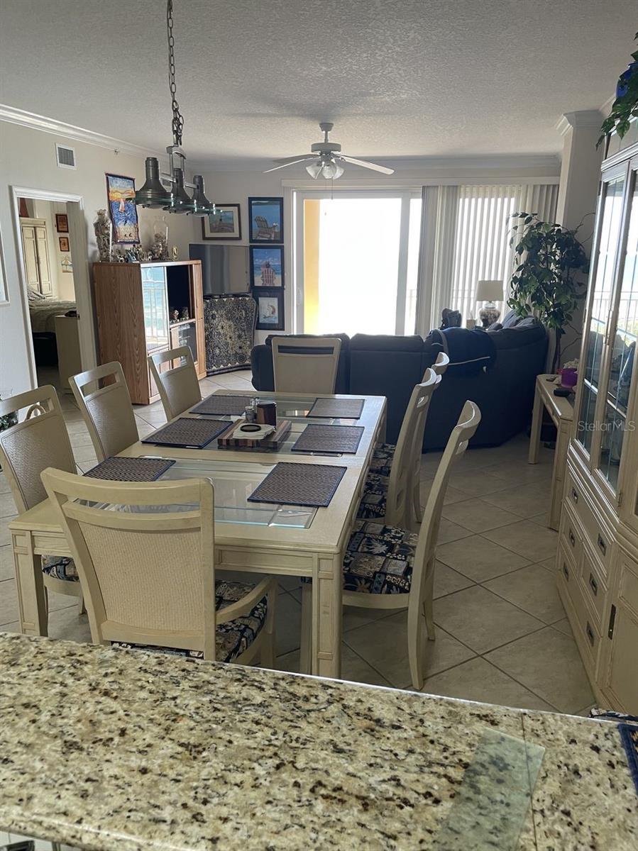 Image 7 of 14 For 80 Surfview Drive 609