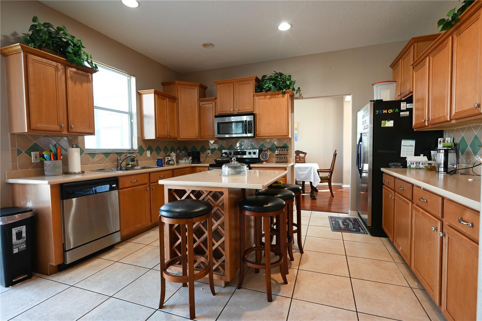 Image 5 of 28 For 2409 Greenwillow Drive