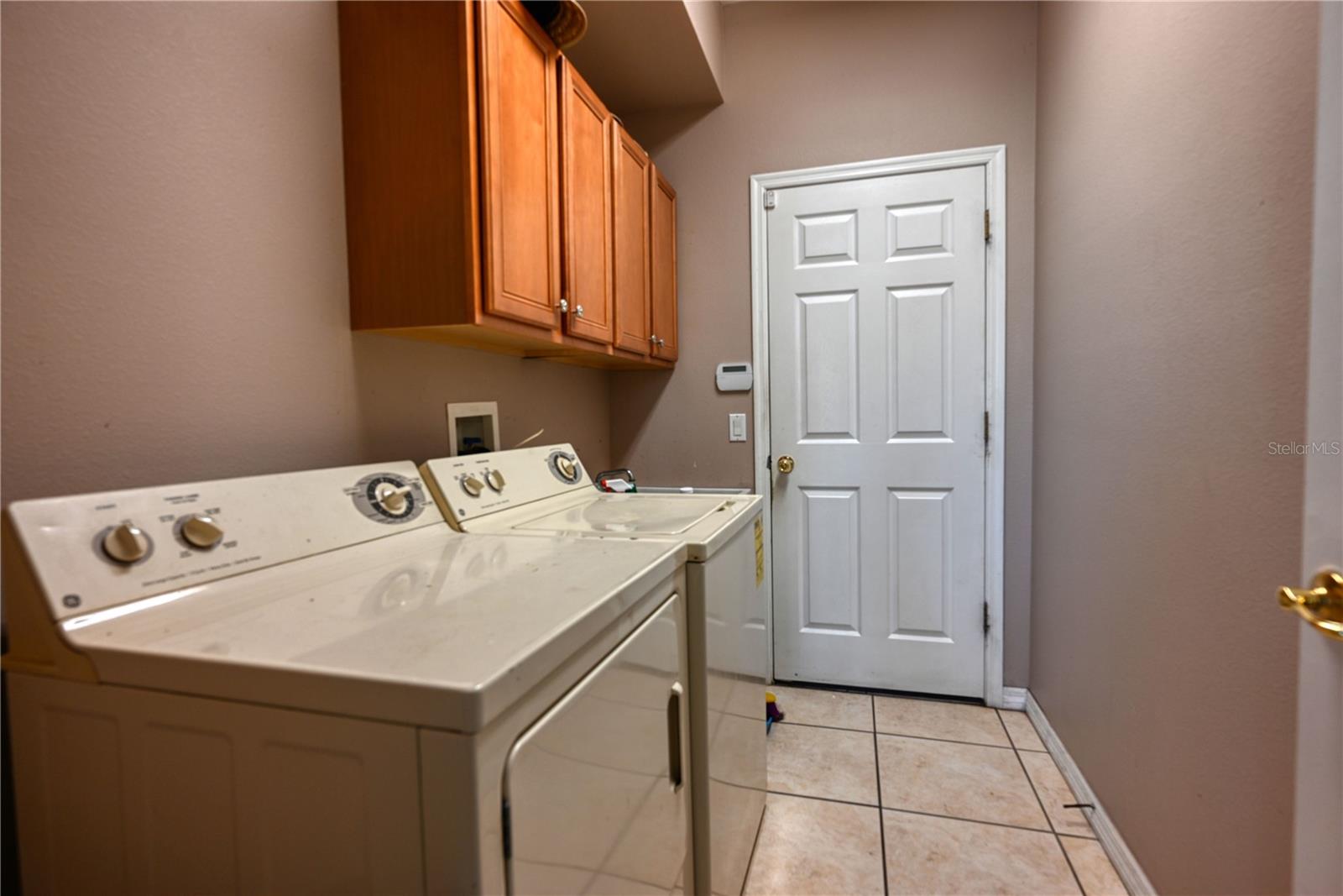 Image 6 of 28 For 2409 Greenwillow Drive