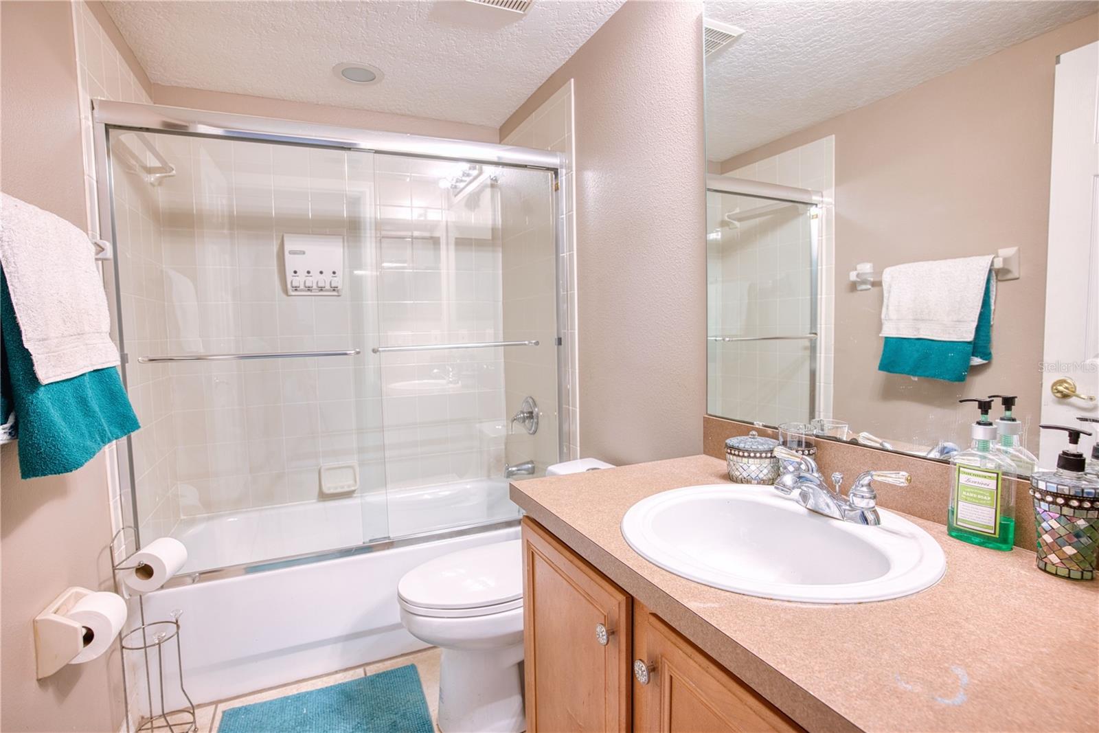 Image 8 of 28 For 2409 Greenwillow Drive