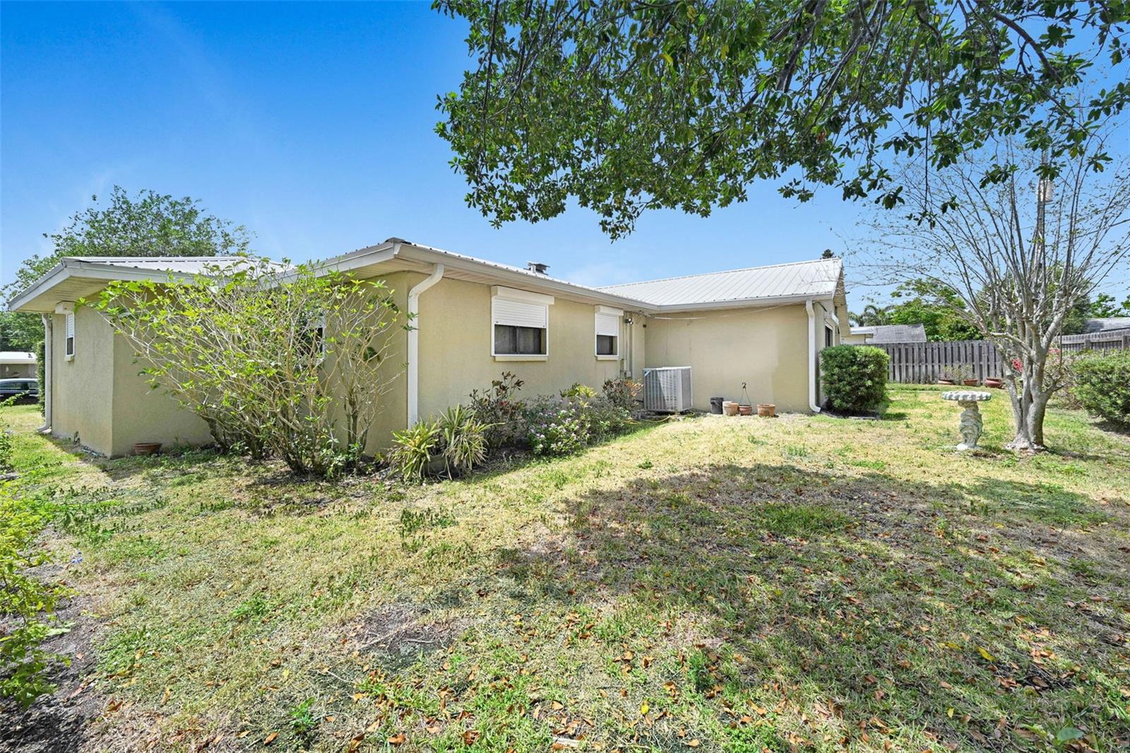 Image 32 of 33 For 1208 Duke Way