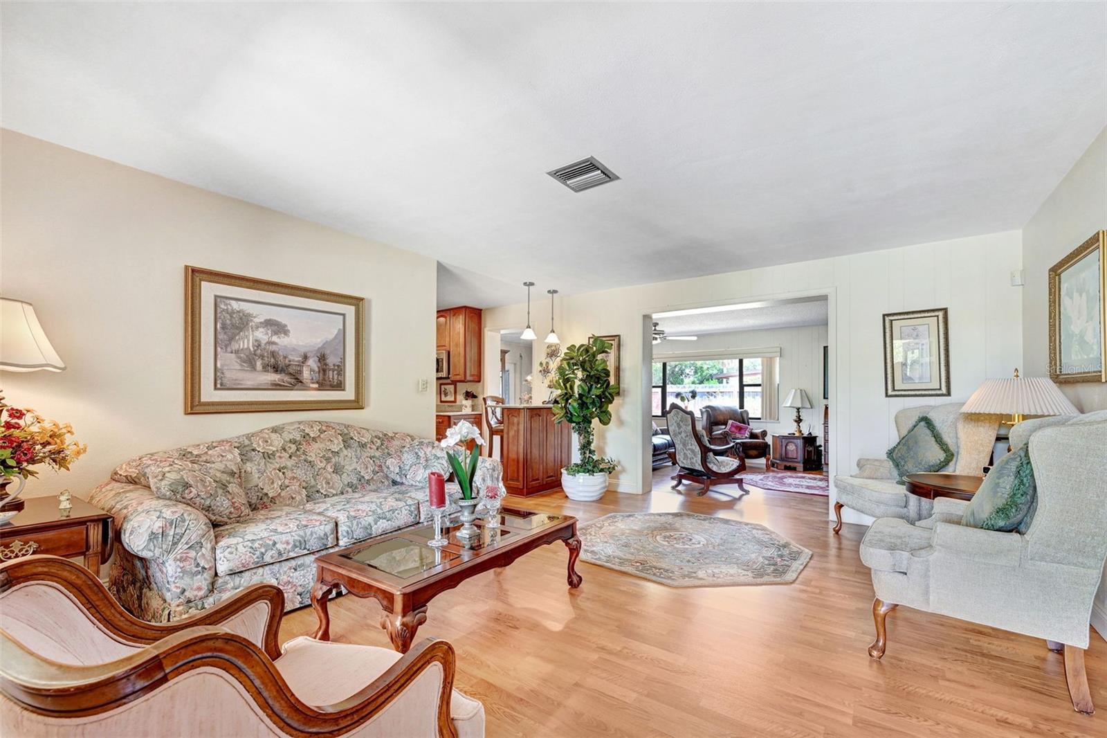 Image 4 of 33 For 1208 Duke Way
