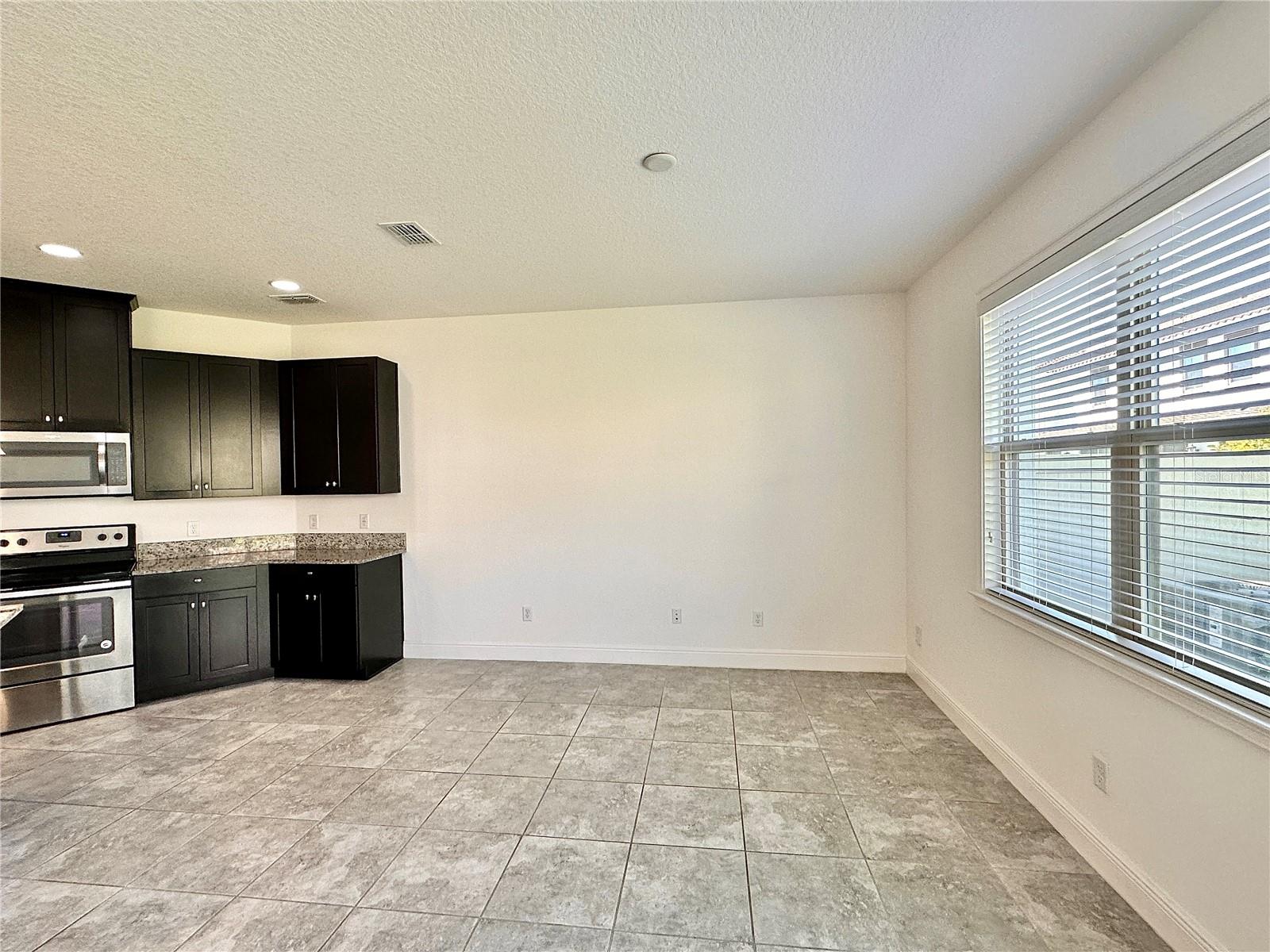 Image 6 of 16 For 14070 Swanley Street
