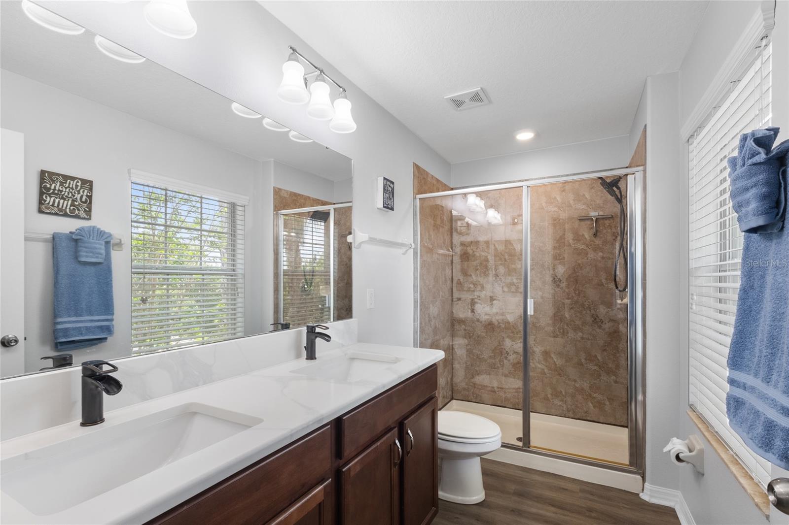 Image 32 of 52 For 14743 Driftwater Drive