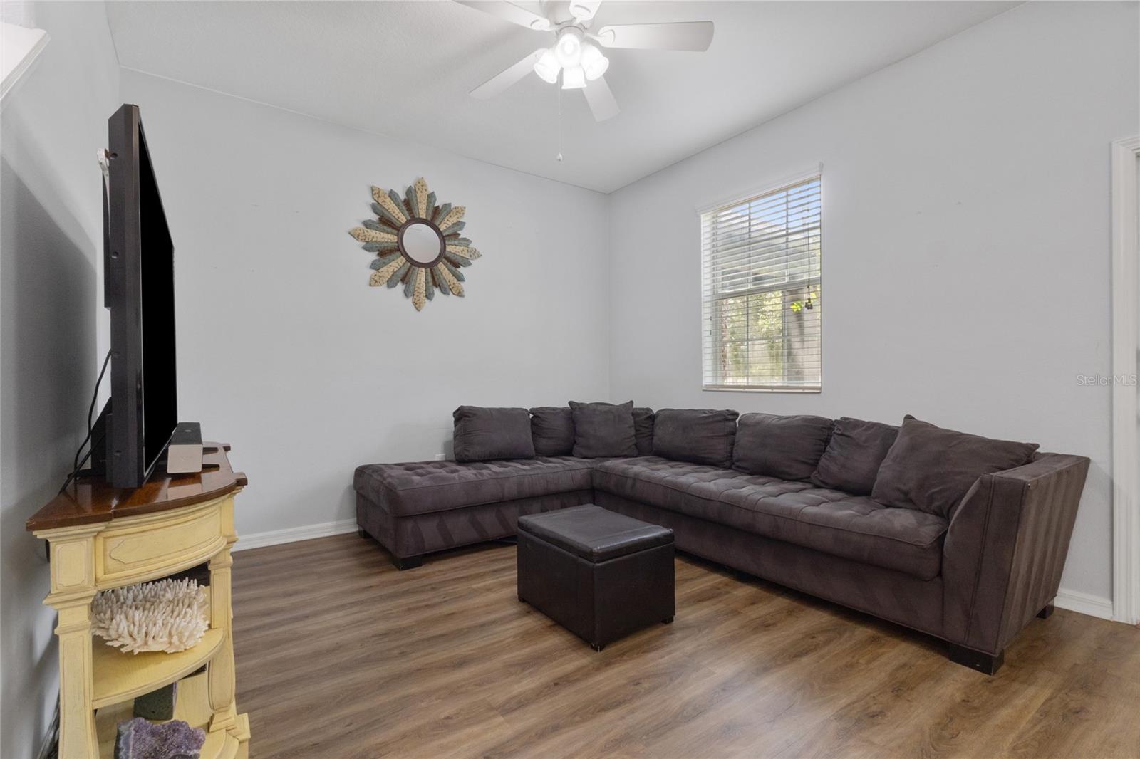 Image 9 of 52 For 14743 Driftwater Drive
