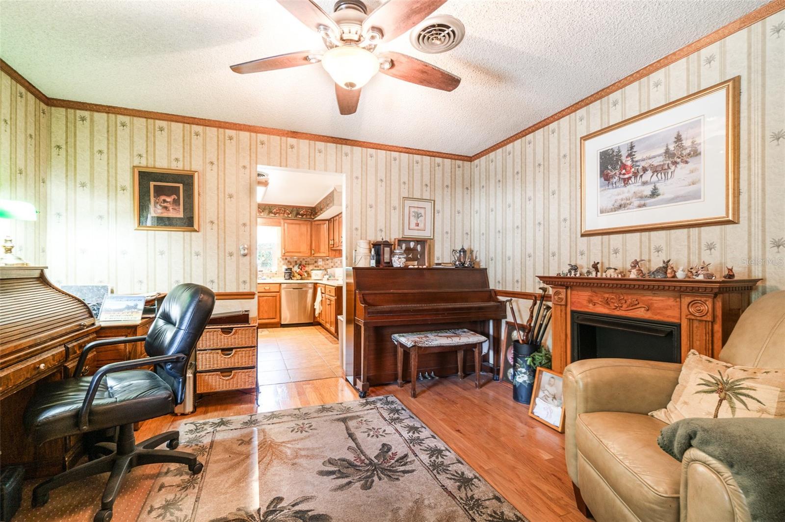 Image 15 of 30 For 5001 Tangerine Avenue