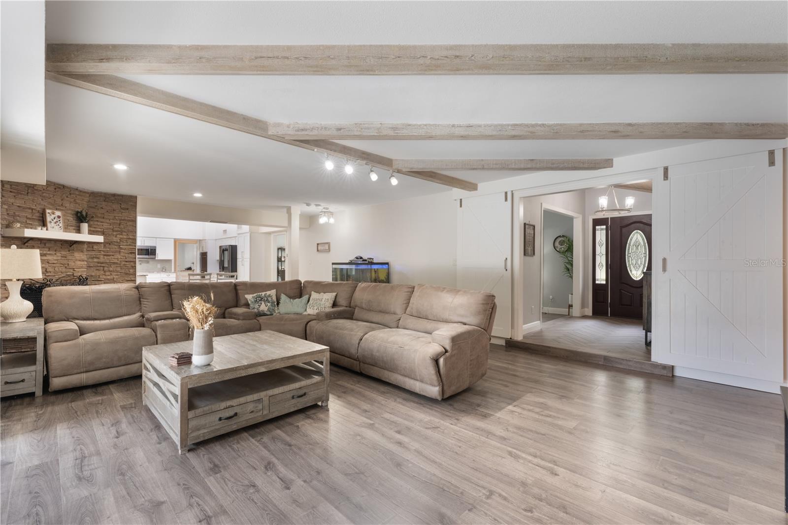Image 10 of 49 For 202 Sweetwater Club Boulevard