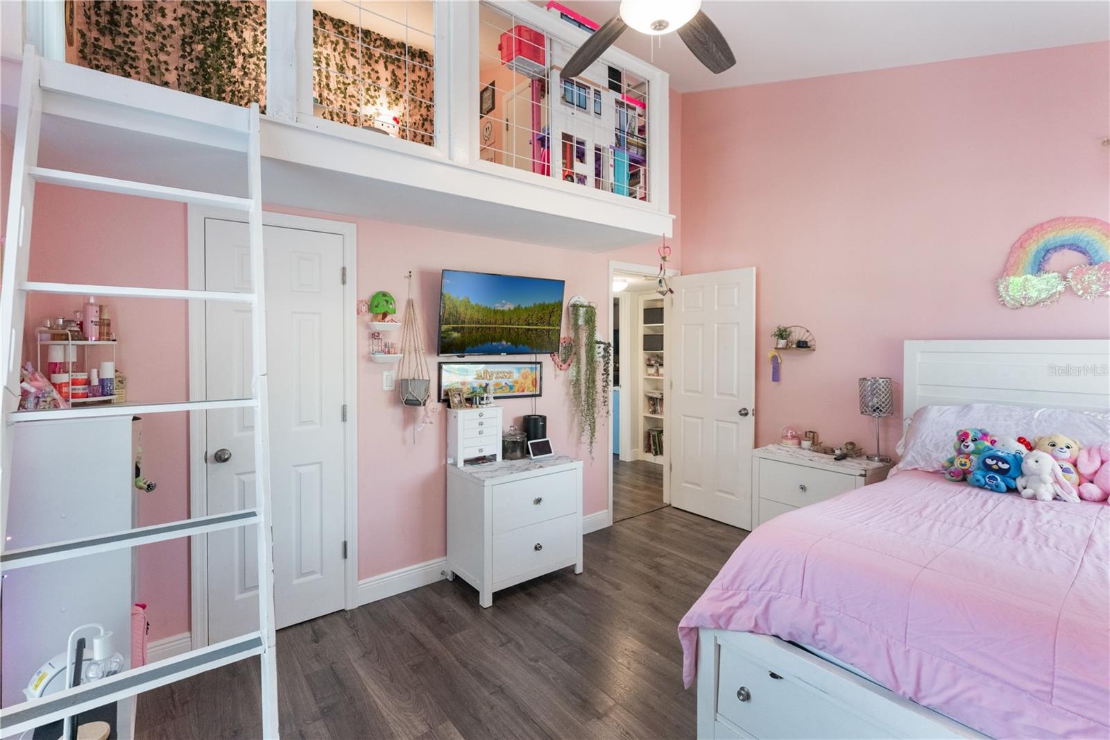 Image 36 of 49 For 202 Sweetwater Club Boulevard
