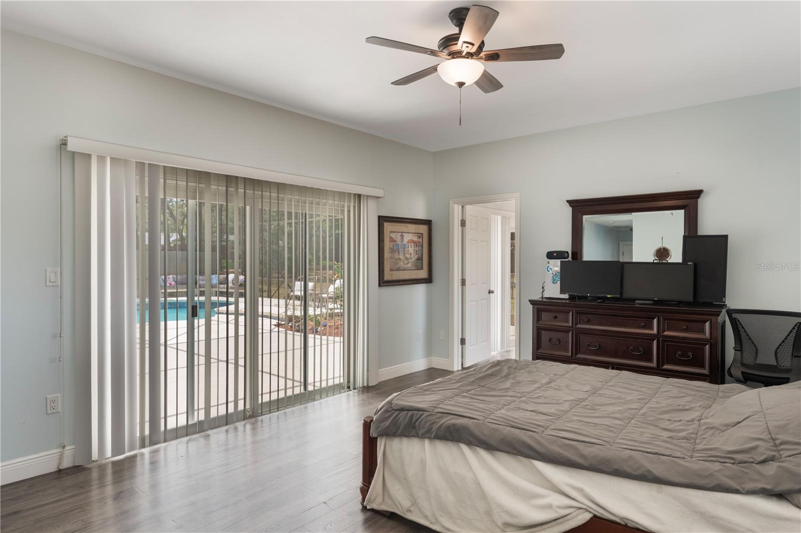 Image 40 of 49 For 202 Sweetwater Club Boulevard