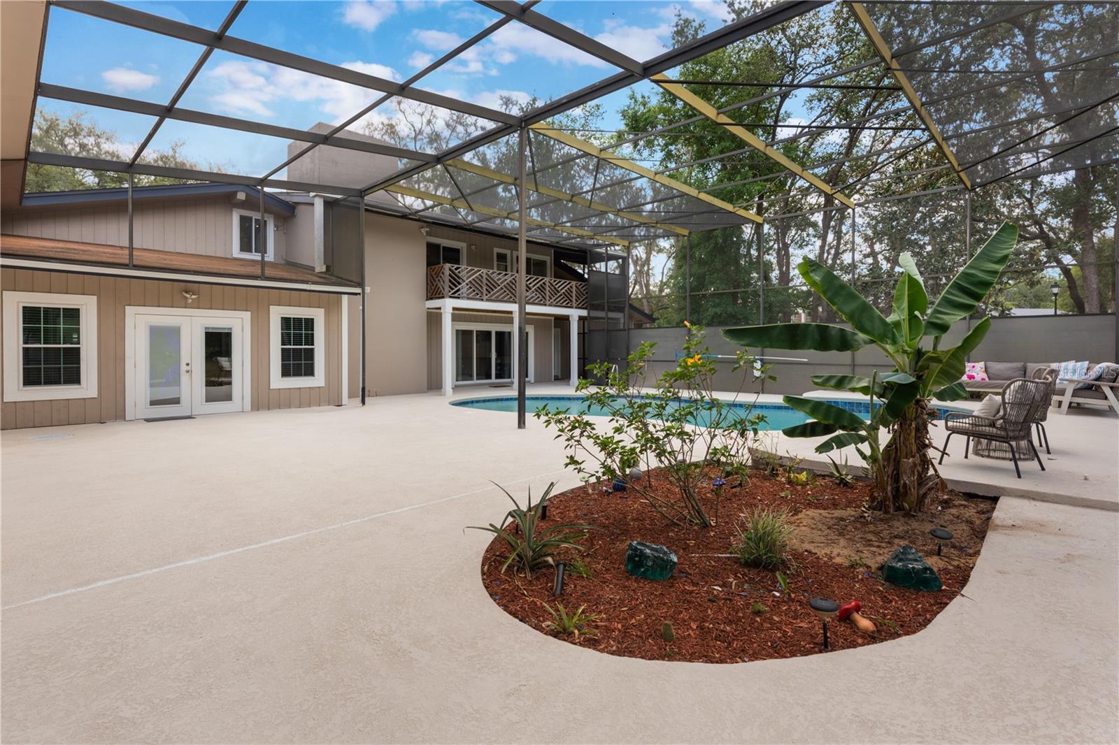 Image 44 of 49 For 202 Sweetwater Club Boulevard