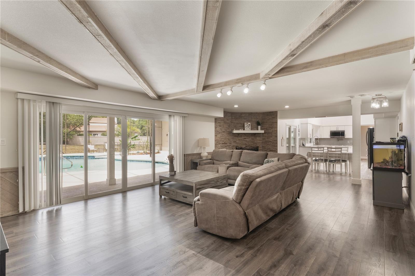 Image 9 of 49 For 202 Sweetwater Club Boulevard