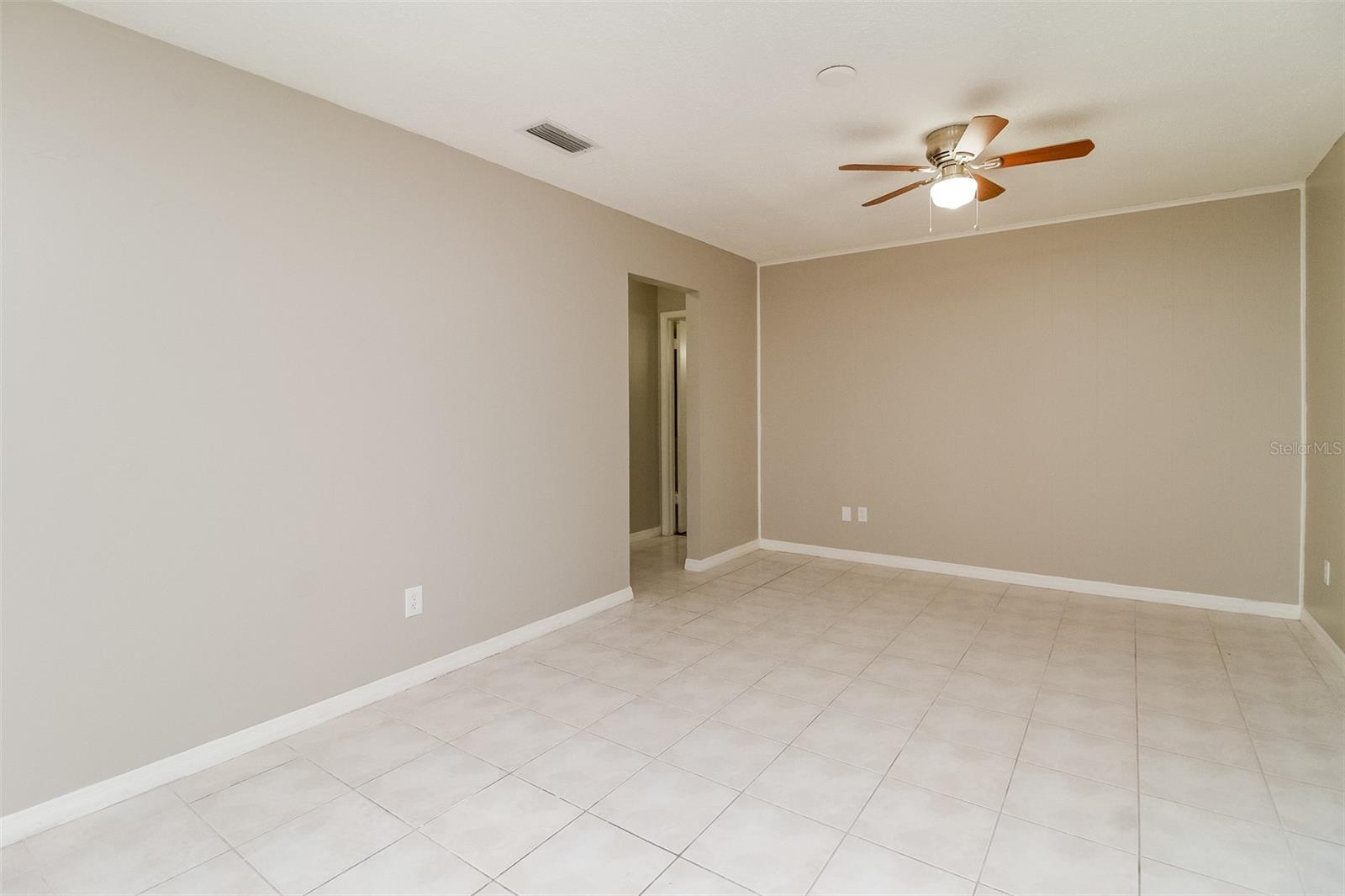 Image 5 of 16 For 301 Chutney Drive