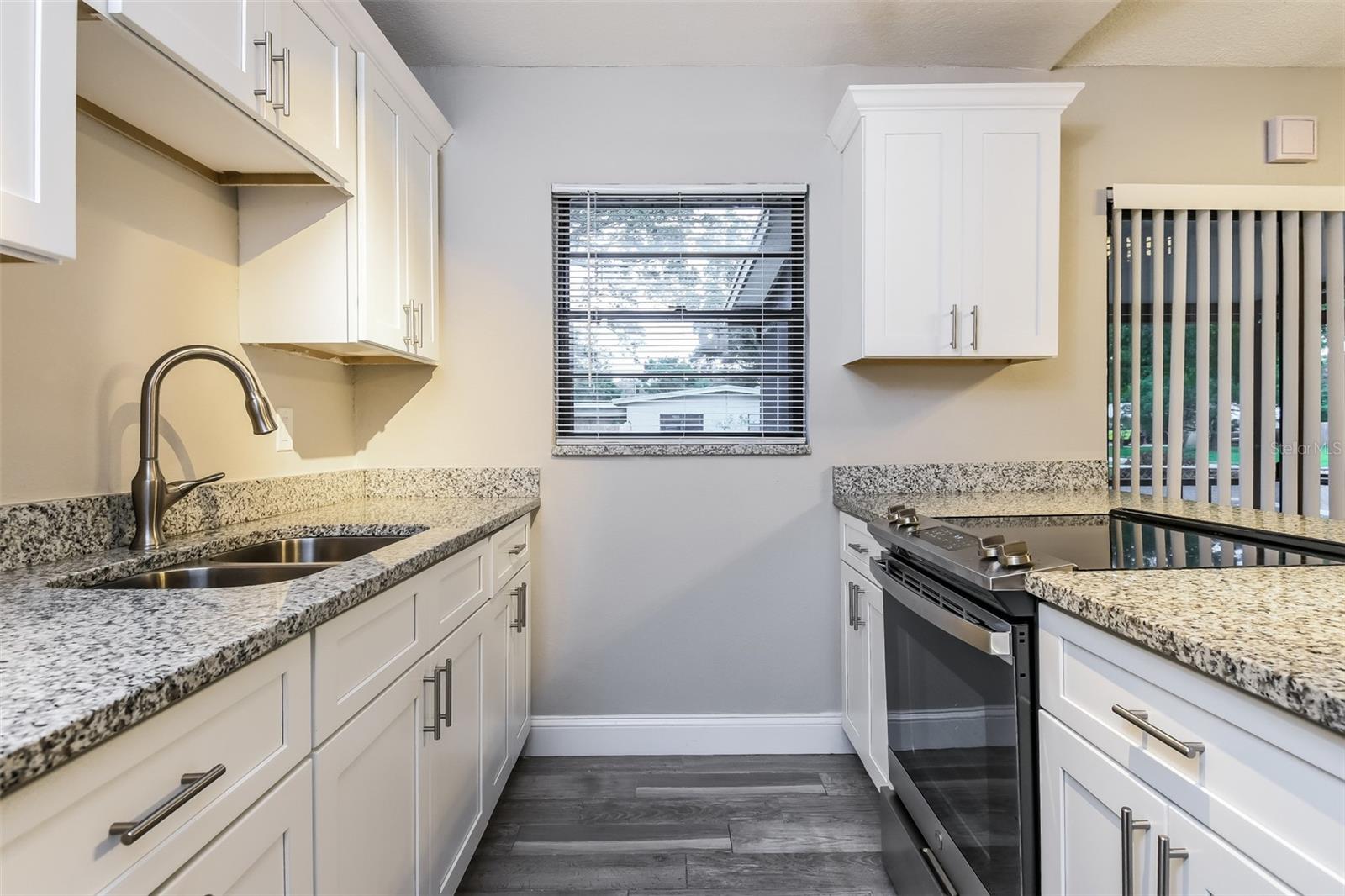 Image 7 of 16 For 9427 6th Avenue