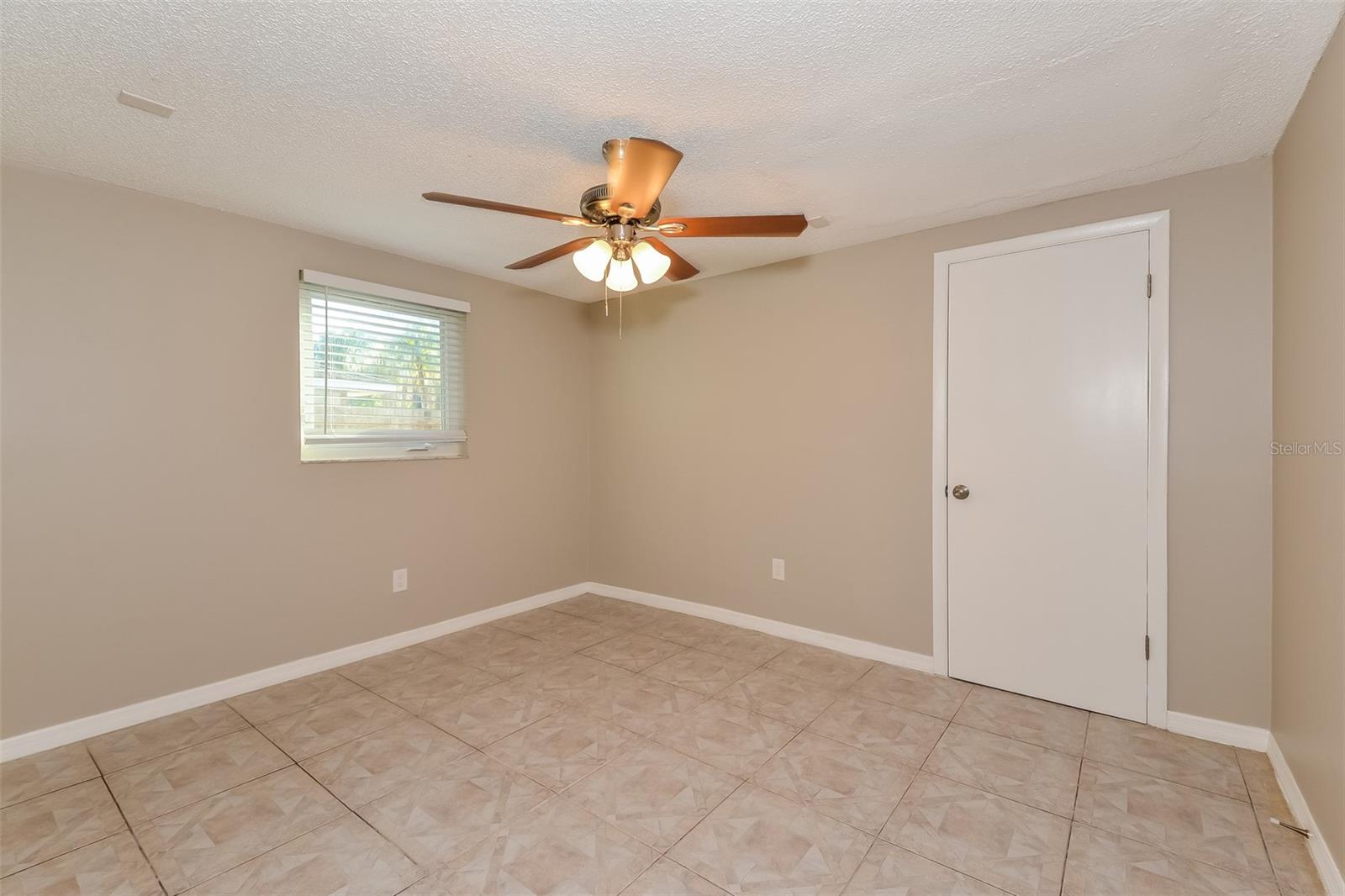 Image 12 of 16 For 5348 Durango Avenue