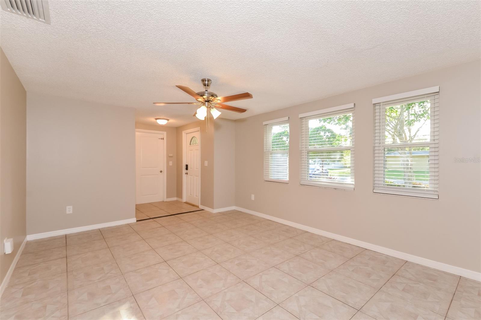 Image 4 of 16 For 5348 Durango Avenue